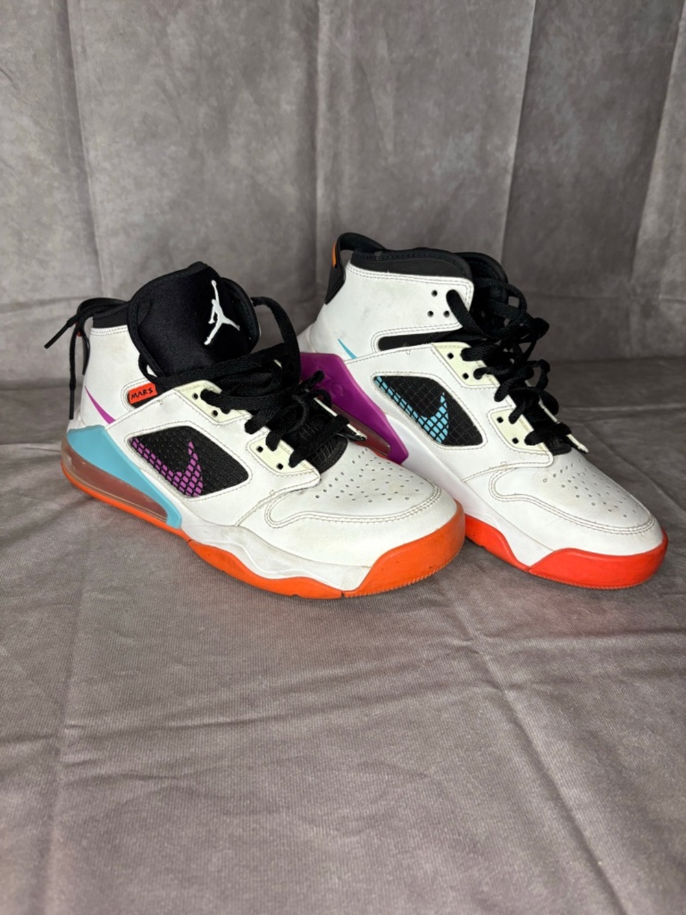 Nike Air Jordan Mars 270 White Multi-Color Sneakers Size 7Y